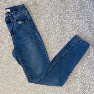 Women’s blue Jean